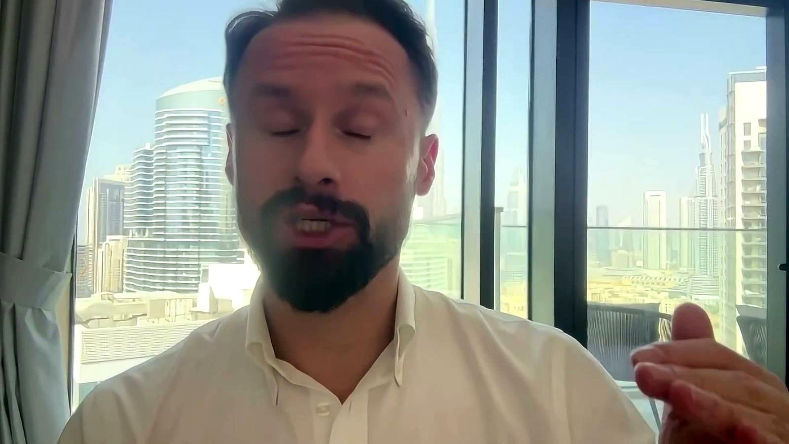 Retail vs Institutional Investors discussed in the video