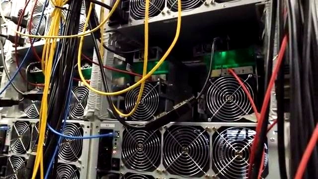 Possible Outcomes for BTC’s Price discussed in the video